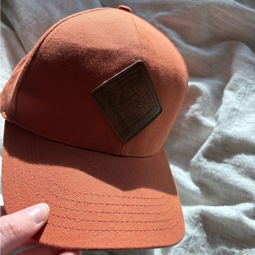 REI SnapBack - Picture 2 of 8